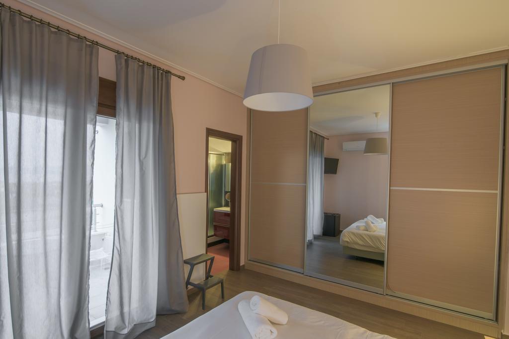 Petra Luxury Rooms And Apartments Corinth Εξωτερικό φωτογραφία